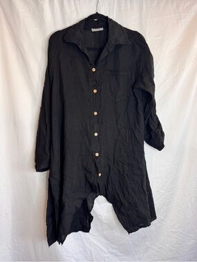 Saga Italian Women’s Black Long Button-Up Linen Shirt